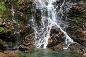 waterfall hikes near breckenridge